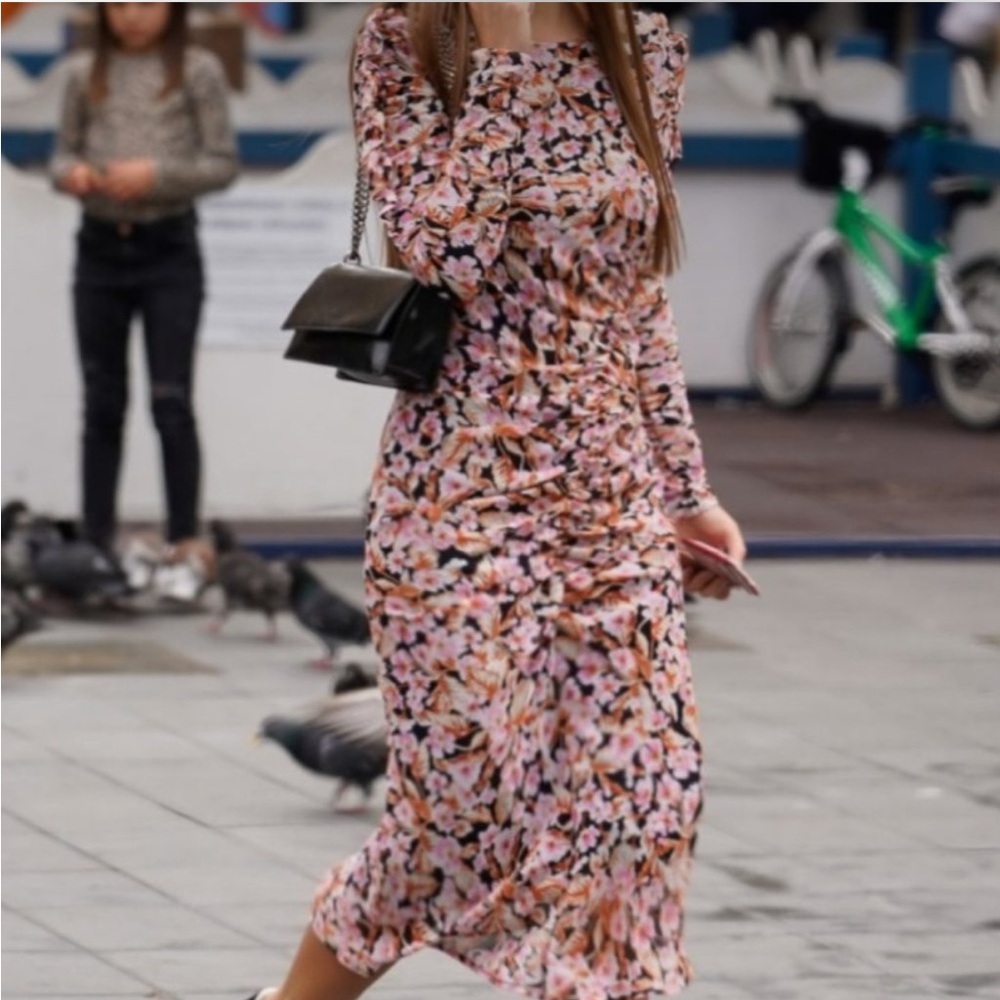 Zara very cute for fall Maxi dress .Size M. New no tags